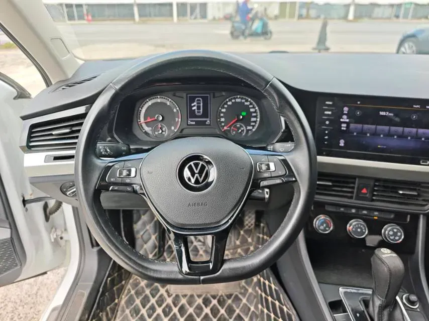 2021 Volkswagen Bora 1.5L 113HP L4 6AT,autocango,china used car exporter,china ev exporter,chinese used car exporter,chinese used ev exporter