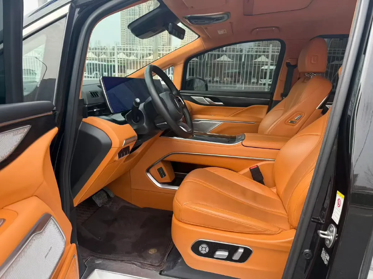 2024 Voyah ZhuiGuang 1.5T 136HP L4 PHEV 43KWH,autocango,china used car exporter,china ev exporter,chinese used car exporter,chinese used ev exporter