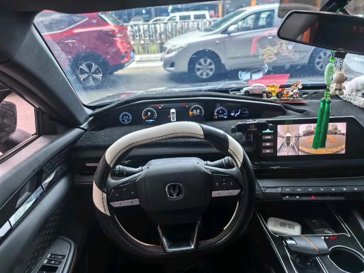 2023 ChangAn UNI-V 1.5T 188HP L4 7DCT,autocango,china used car exporter,china ev exporter,chinese used car exporter,chinese used ev exporter