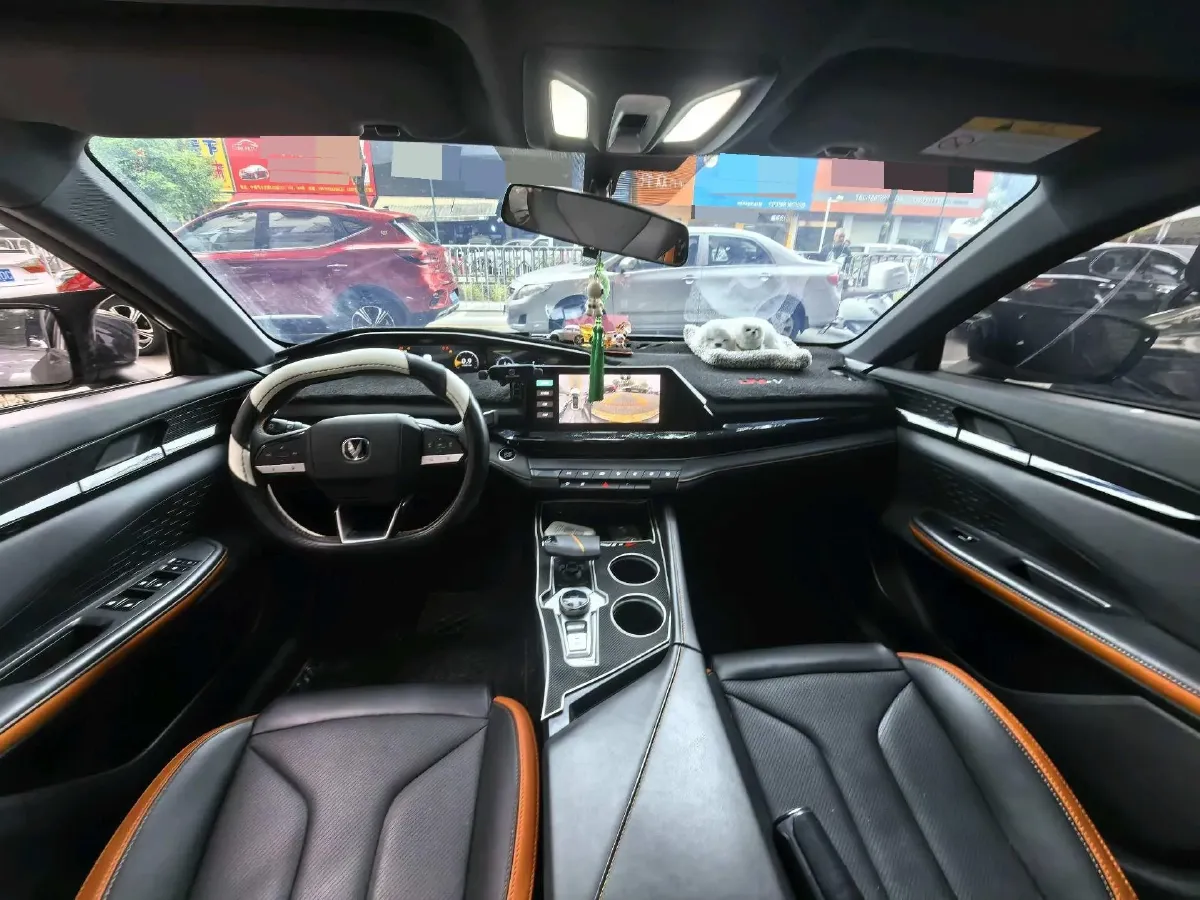 2023 ChangAn UNI-V 1.5T 188HP L4 7DCT,autocango,china used car exporter,china ev exporter,chinese used car exporter,chinese used ev exporter