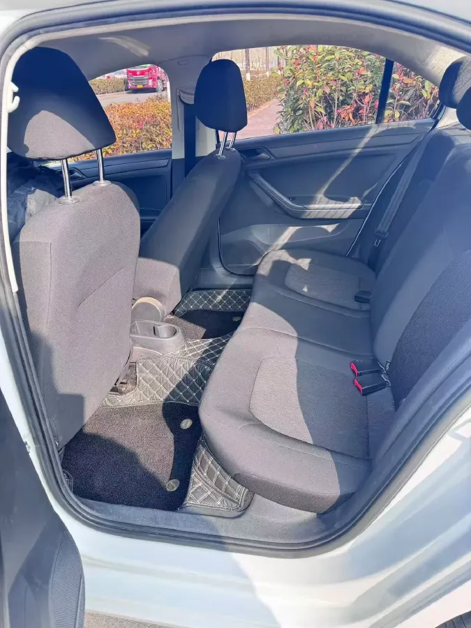 2019 Jetta VA3 1.5L 112HP L4 5MT,autocango,china used car exporter,china ev exporter,chinese used car exporter,chinese used ev exporter