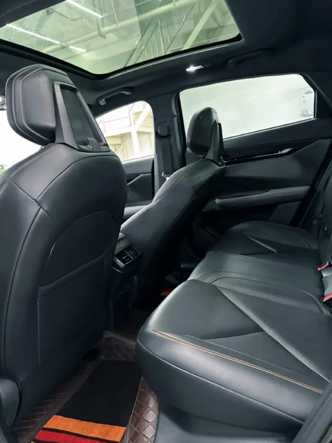 2022 ChangAn UNI-V 1.5T 188HP L4 7DCT,autocango,china used car exporter,china ev exporter,chinese used car exporter,chinese used ev exporter