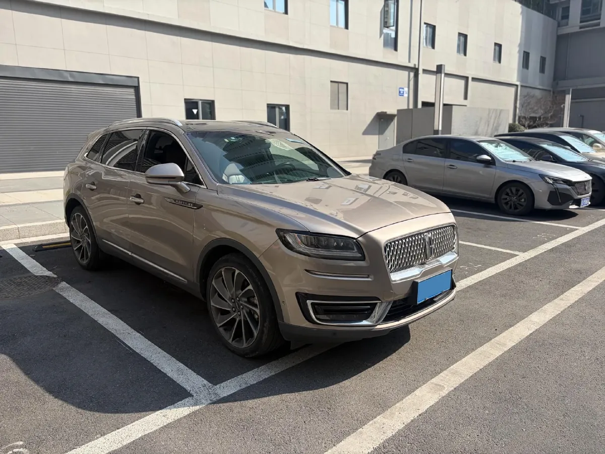 2019 Lincoln Nautilus 2.7T 329HP V6 8AT,autocango,china used car exporter,china ev exporter,chinese used car exporter,chinese used ev exporter