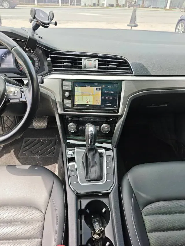 2019 Volkswagen Passat 1.4T 150HP L4 7DCT,autocango,china used car exporter,china ev exporter,chinese used car exporter,chinese used ev exporter