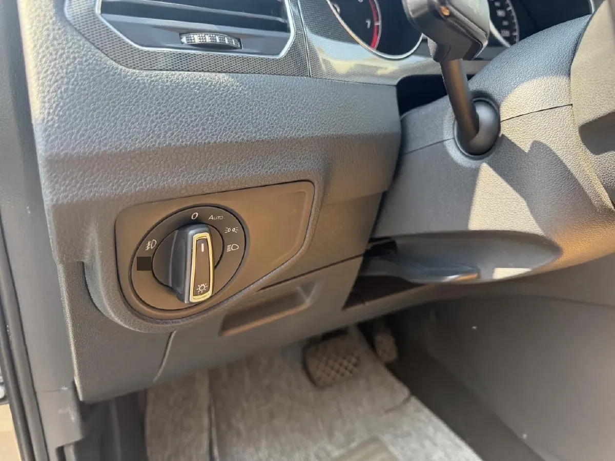 2018 Volkswagen Golf Sportsvan 1.4T 131HP L4 7DCT,autocango,china used car exporter,china ev exporter,chinese used car exporter,chinese used ev exporter