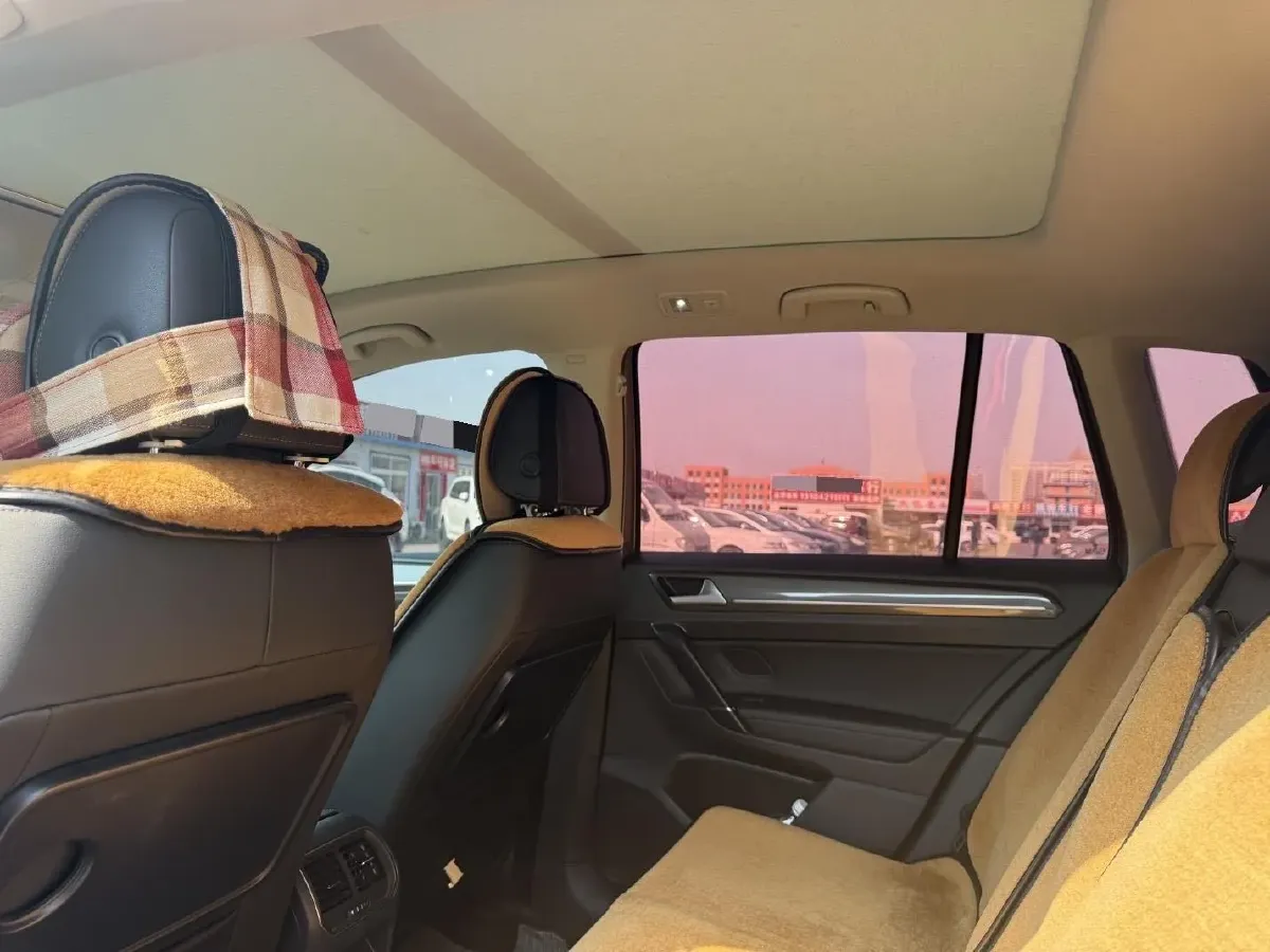 2018 Volkswagen Golf Sportsvan 1.4T 131HP L4 7DCT,autocango,china used car exporter,china ev exporter,chinese used car exporter,chinese used ev exporter