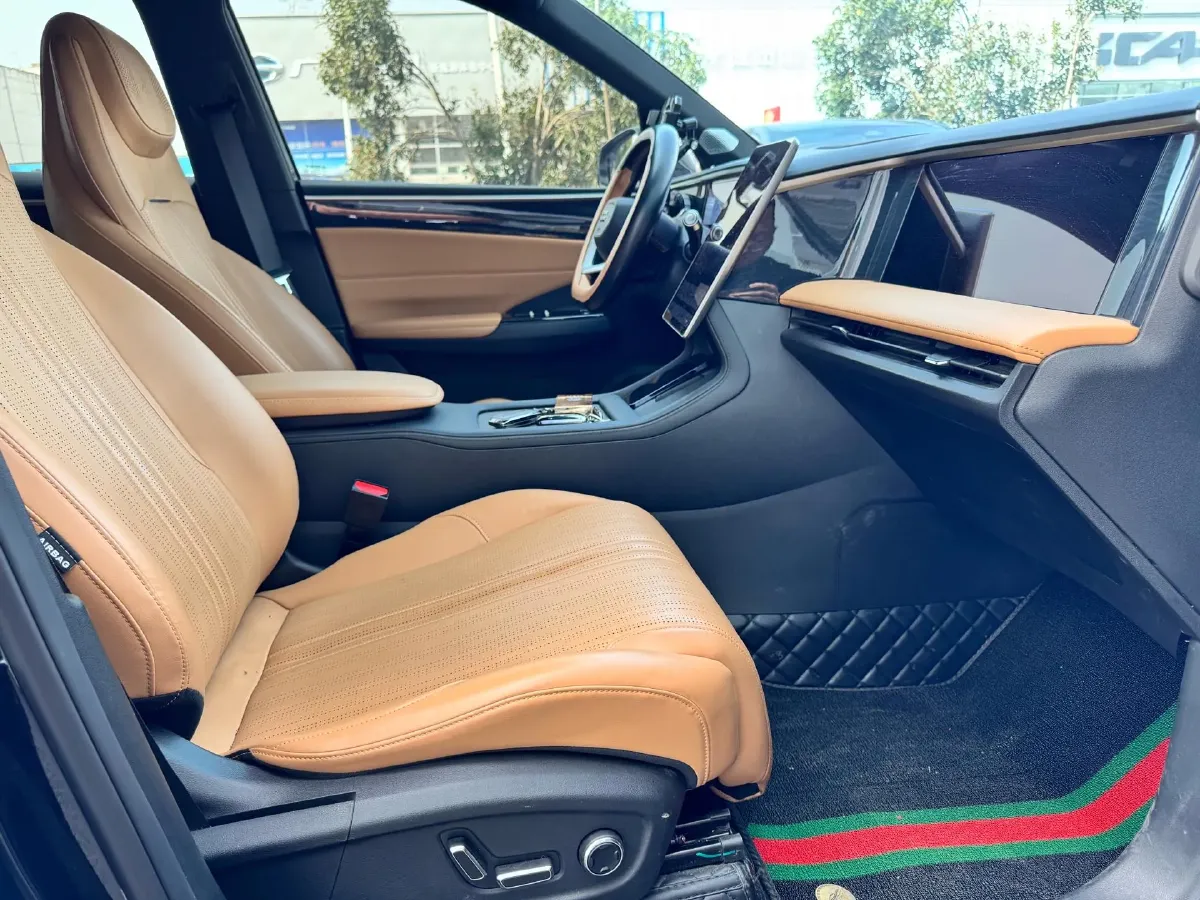 2024 Geely Galaxy L7 1.5T 163HP L4 3DHT PHEV 18.7KWH,autocango,china used car exporter,china ev exporter,chinese used car exporter,chinese used ev exporter