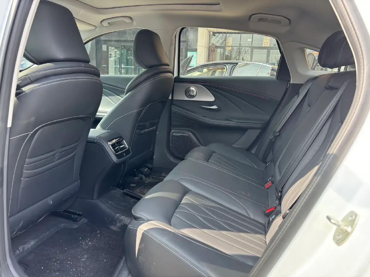 2025 Chery Arrizo 8 1.6T 197HP L4 7DCT,autocango,china used car exporter,china ev exporter,chinese used car exporter,chinese used ev exporter