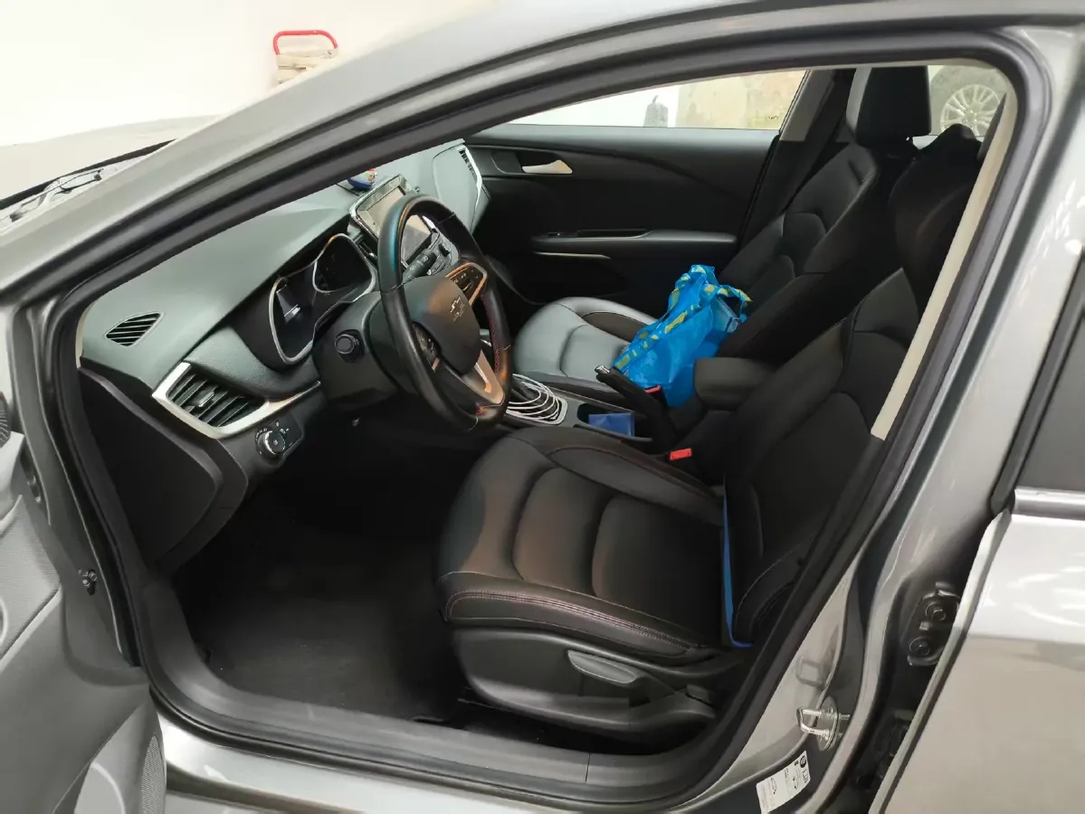 2019 Chevrolet Monza 1.0T 125HP L3 6DCT,autocango,china used car exporter,china ev exporter,chinese used car exporter,chinese used ev exporter