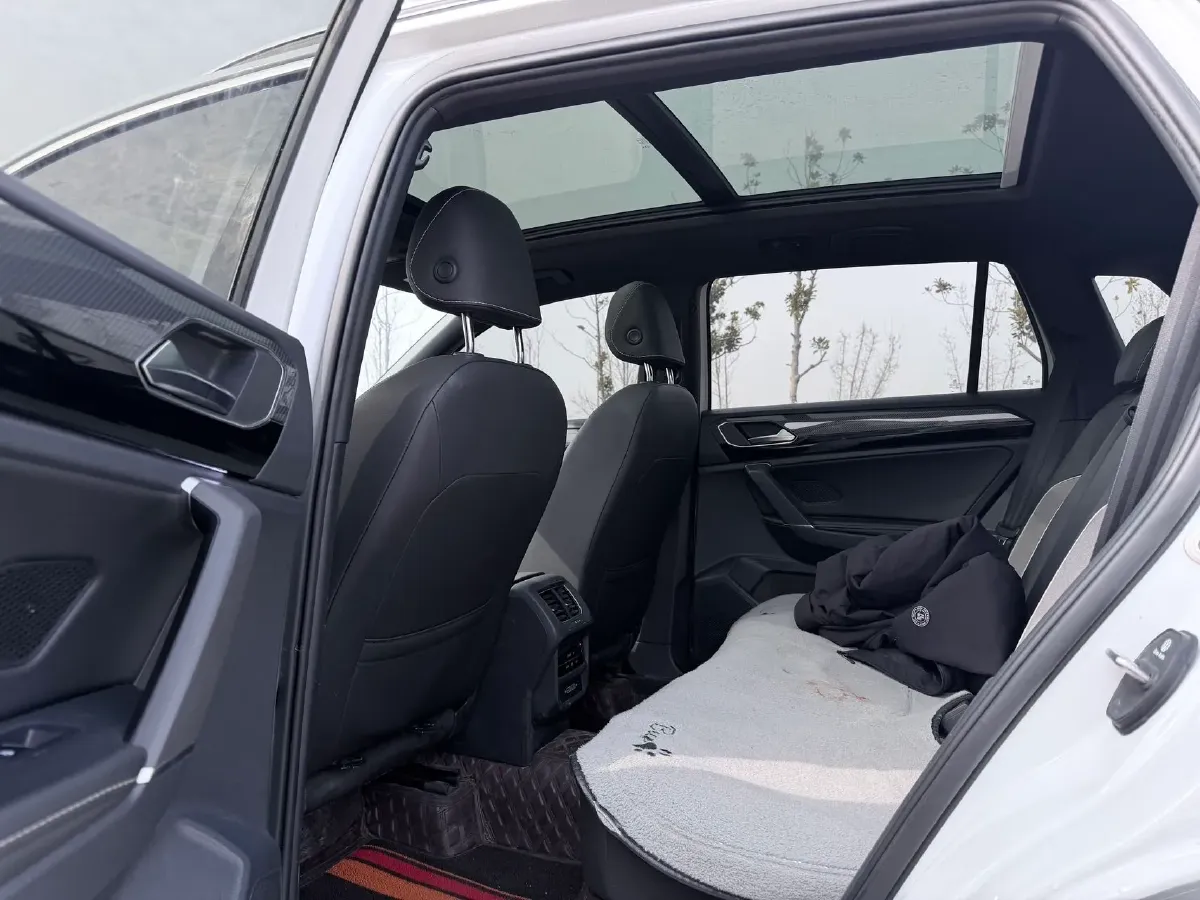 2020 Volkswagen Tayron 2.0T 220HP L4 7DCT,autocango,china used car exporter,china ev exporter,chinese used car exporter,chinese used ev exporter