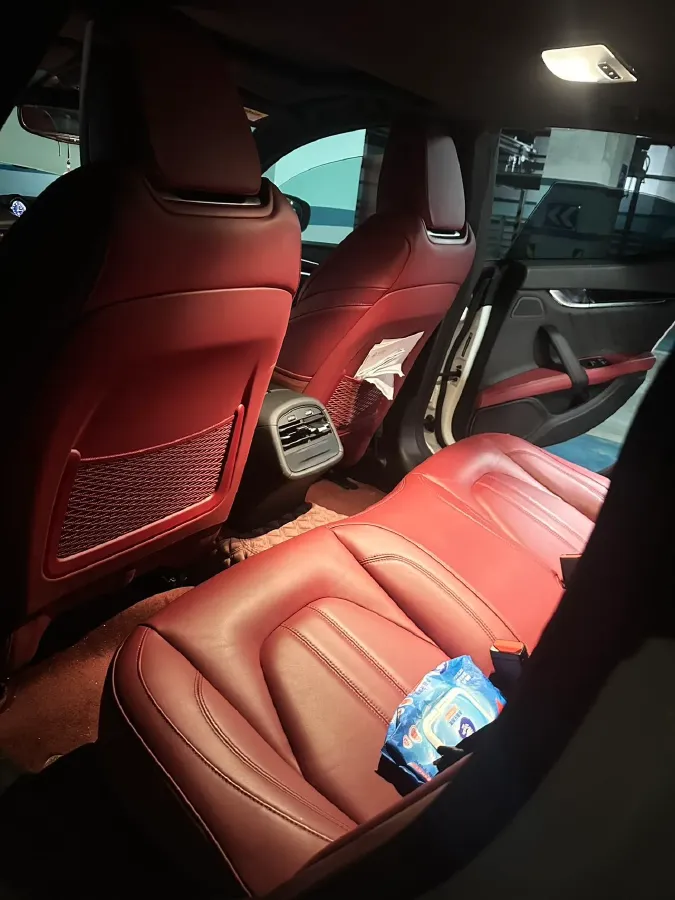 2023 Audi A8 3.0T 286HP V6 8AT,autocango,china used car exporter,china ev exporter,chinese used car exporter,chinese used ev exporter