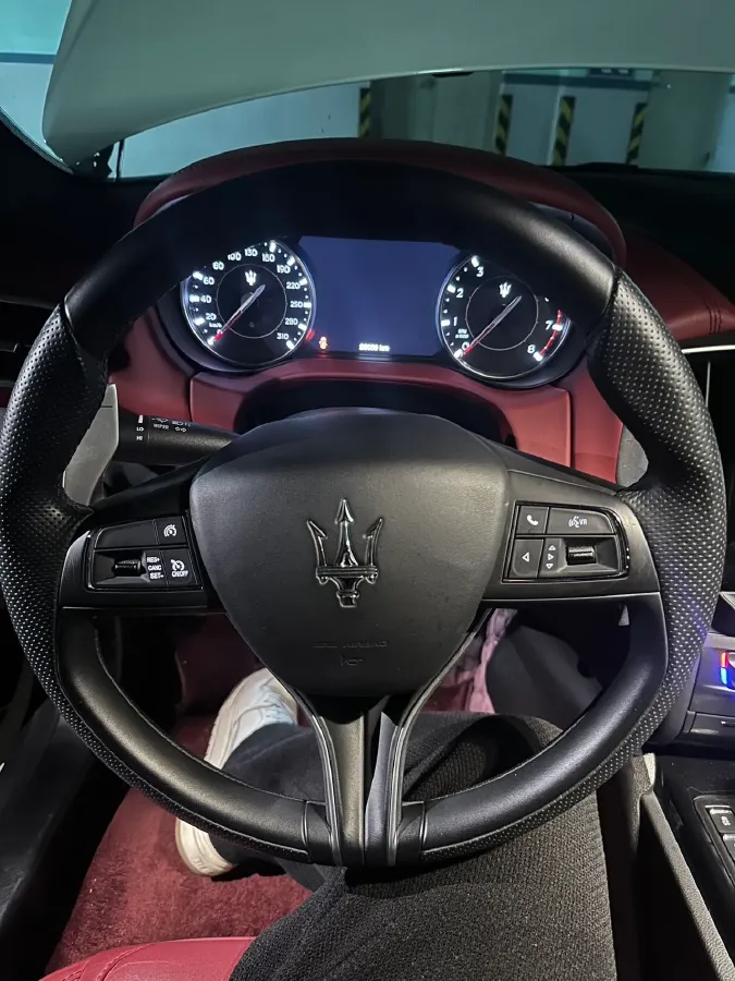 2023 Audi A8 3.0T 286HP V6 8AT,autocango,china used car exporter,china ev exporter,chinese used car exporter,chinese used ev exporter