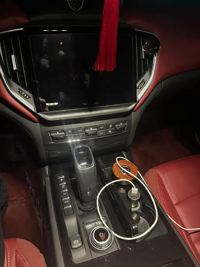 2023 Audi A8 3.0T 286HP V6 8AT,autocango,china used car exporter,china ev exporter,chinese used car exporter,chinese used ev exporter