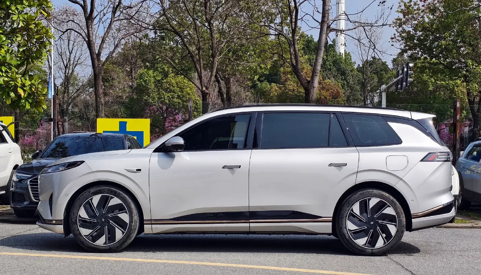 2024 DongFeng eπ eπ008 1.5T 147HP L4 REEV 34.32KWH,autocango,china used car exporter,china ev exporter,chinese used car exporter,chinese used ev exporter