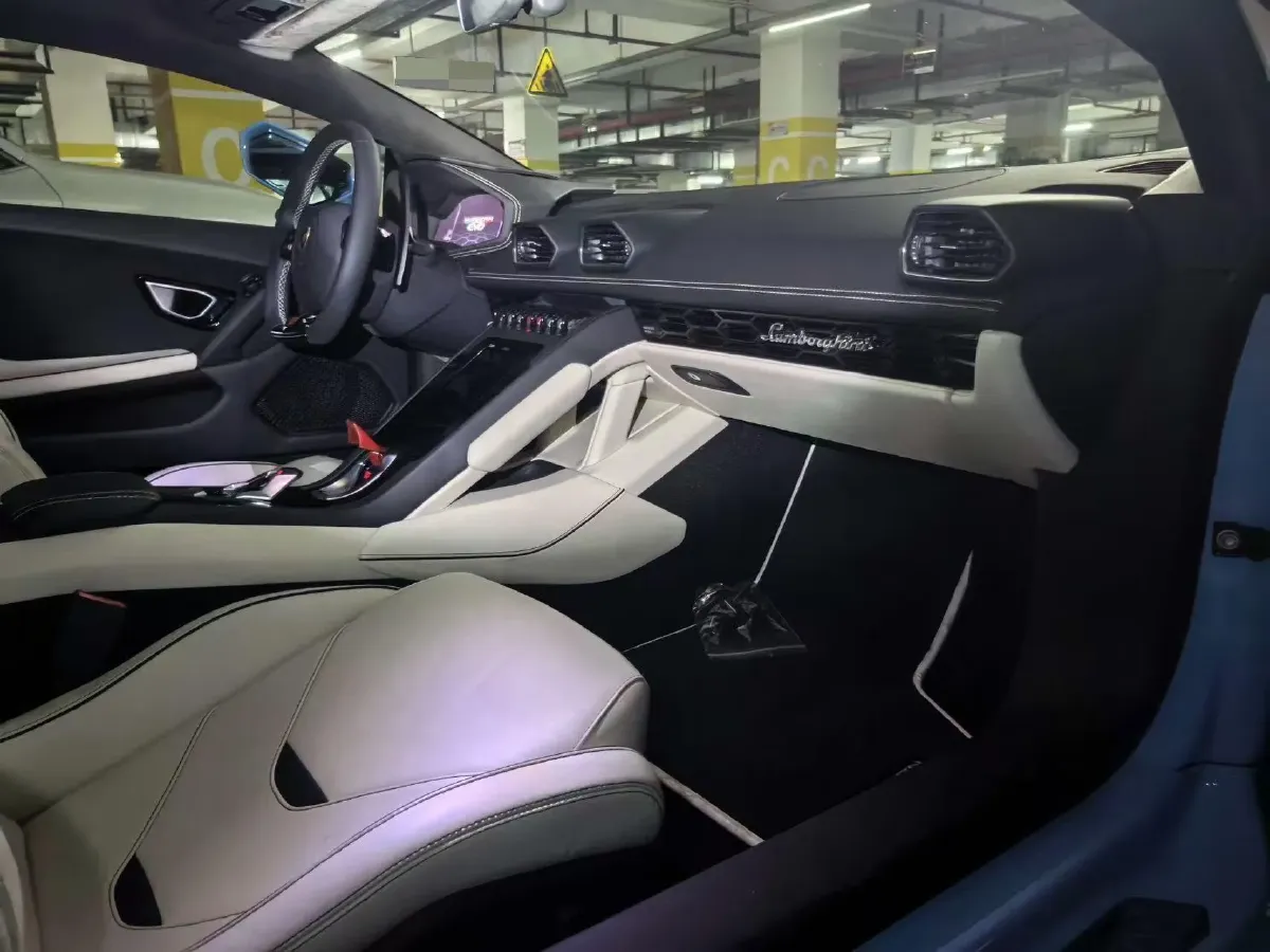 2020 Lamborghini Huracán 5.2L 611HP V10 7DCT,autocango,china used car exporter,china ev exporter,chinese used car exporter,chinese used ev exporter