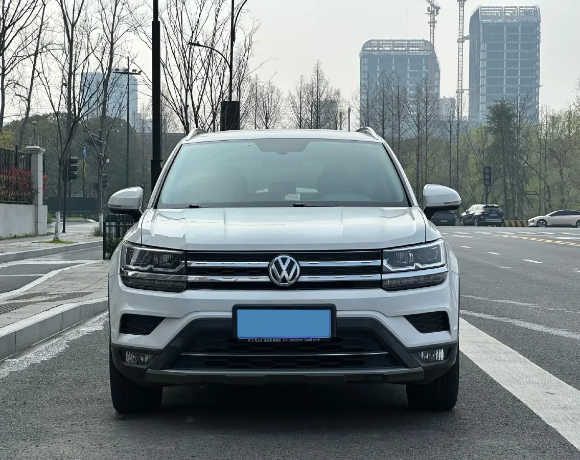 2020 Volkswagen Tharu 2.0T 186HP L4 7DCT,autocango,china used car exporter,china ev exporter,chinese used car exporter,chinese used ev exporter