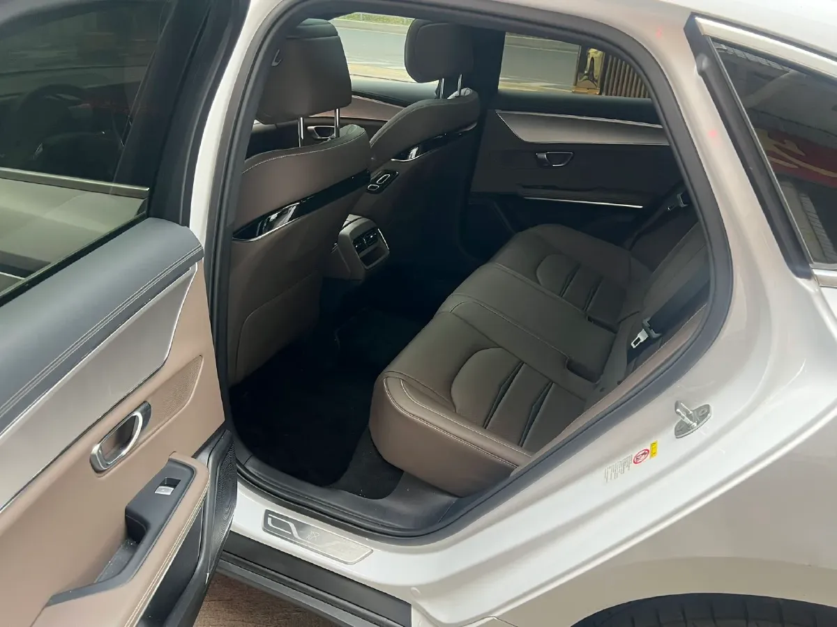 2020 WEY VV7 2.0T 227HP L4 7DCT PHEV,autocango,china used car exporter,china ev exporter,chinese used car exporter,chinese used ev exporter