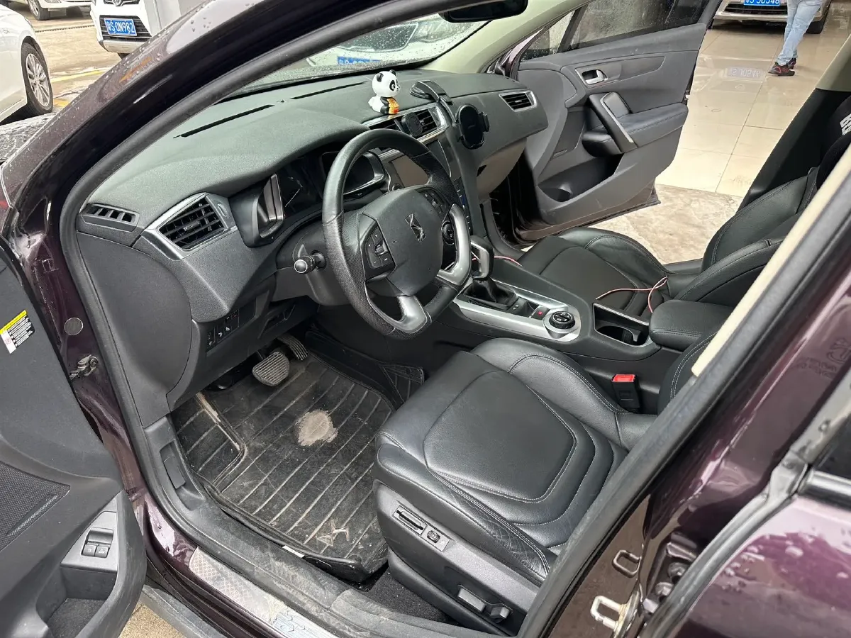 2017 DS 6 1.6T 167HP L4 6AT,autocango,china used car exporter,china ev exporter,chinese used car exporter,chinese used ev exporter