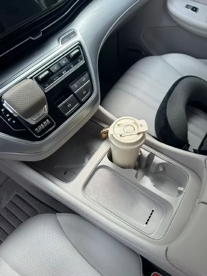 2025 Roewe iMAX8 1.5T 150HP L4 1DHT PHEV 24.7KWH,autocango,china used car exporter,china ev exporter,chinese used car exporter,chinese used ev exporter