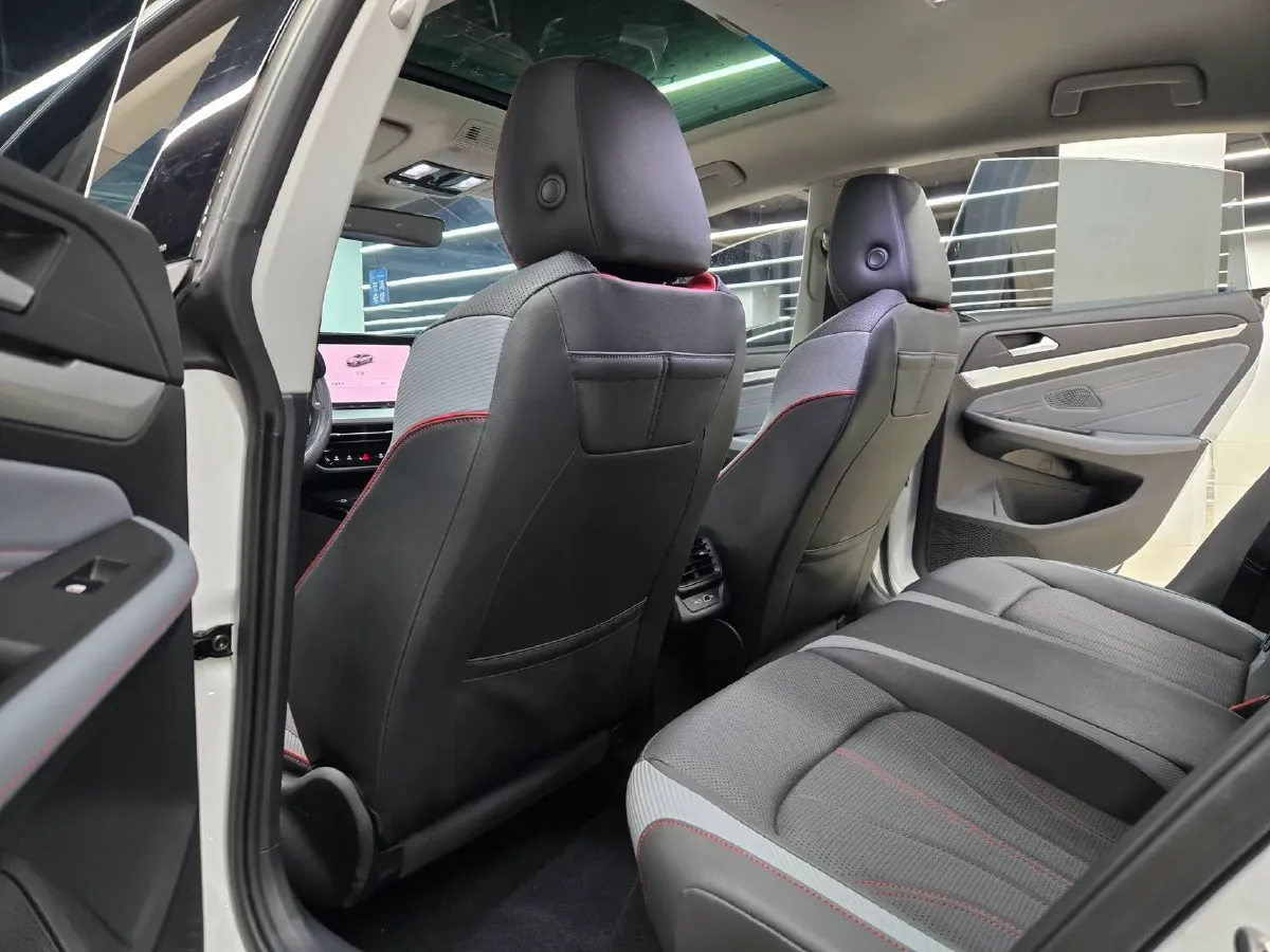 2024 Volkswagen Lamando 1.4T 150HP L4 7DCT,autocango,china used car exporter,china ev exporter,chinese used car exporter,chinese used ev exporter