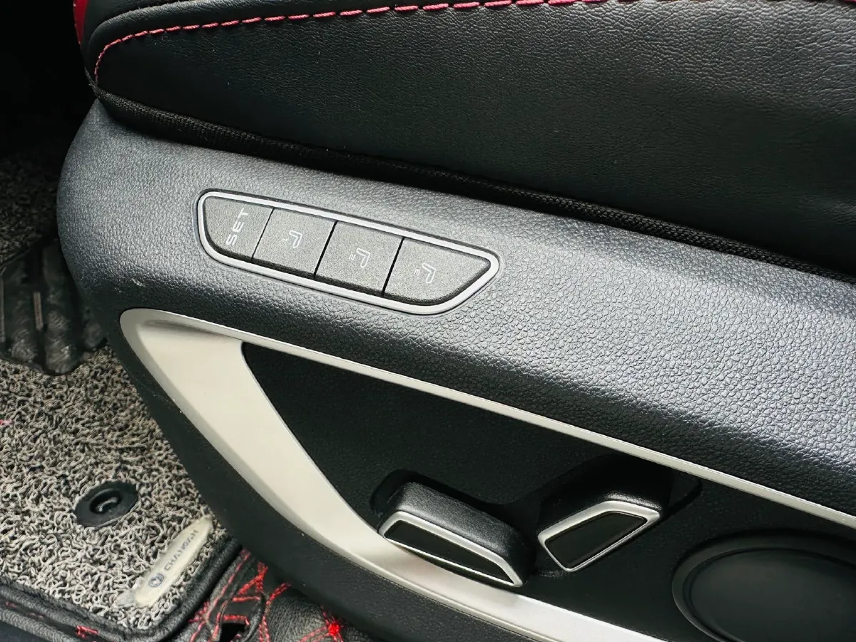 2021 ChangAn CS75 Plus 2.0T 233HP L4 8AT,autocango,china used car exporter,china ev exporter,chinese used car exporter,chinese used ev exporter