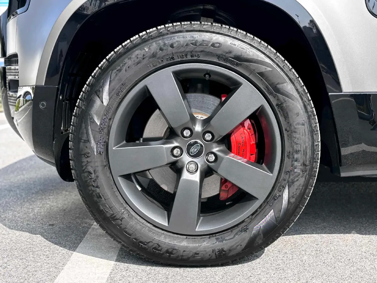 2025 Land Rover Defender 3.0T 400HP L6 8AT,autocango,china used car exporter,china ev exporter,chinese used car exporter,chinese used ev exporter