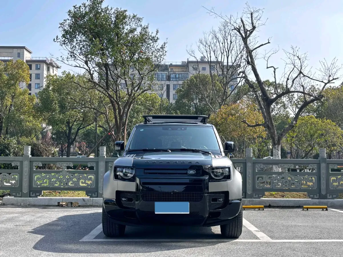 2025 Land Rover Defender 3.0T 400HP L6 8AT,autocango,china used car exporter,china ev exporter,chinese used car exporter,chinese used ev exporter