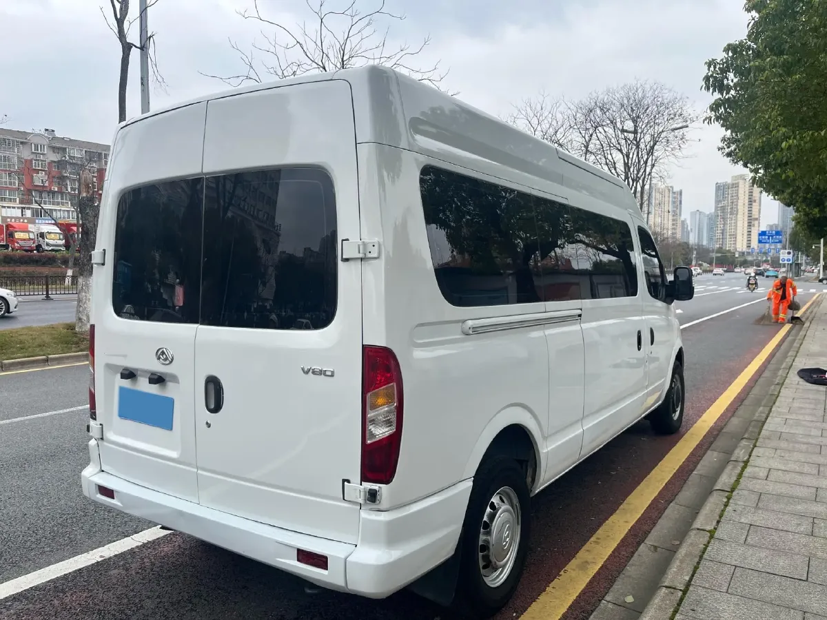 2019 MAXUS XinTu V80 2.0T 139HP L4 6MT,autocango,china used car exporter,china ev exporter,chinese used car exporter,chinese used ev exporter
