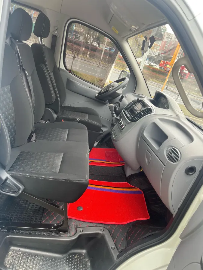 2019 MAXUS XinTu V80 2.0T 139HP L4 6MT,autocango,china used car exporter,china ev exporter,chinese used car exporter,chinese used ev exporter