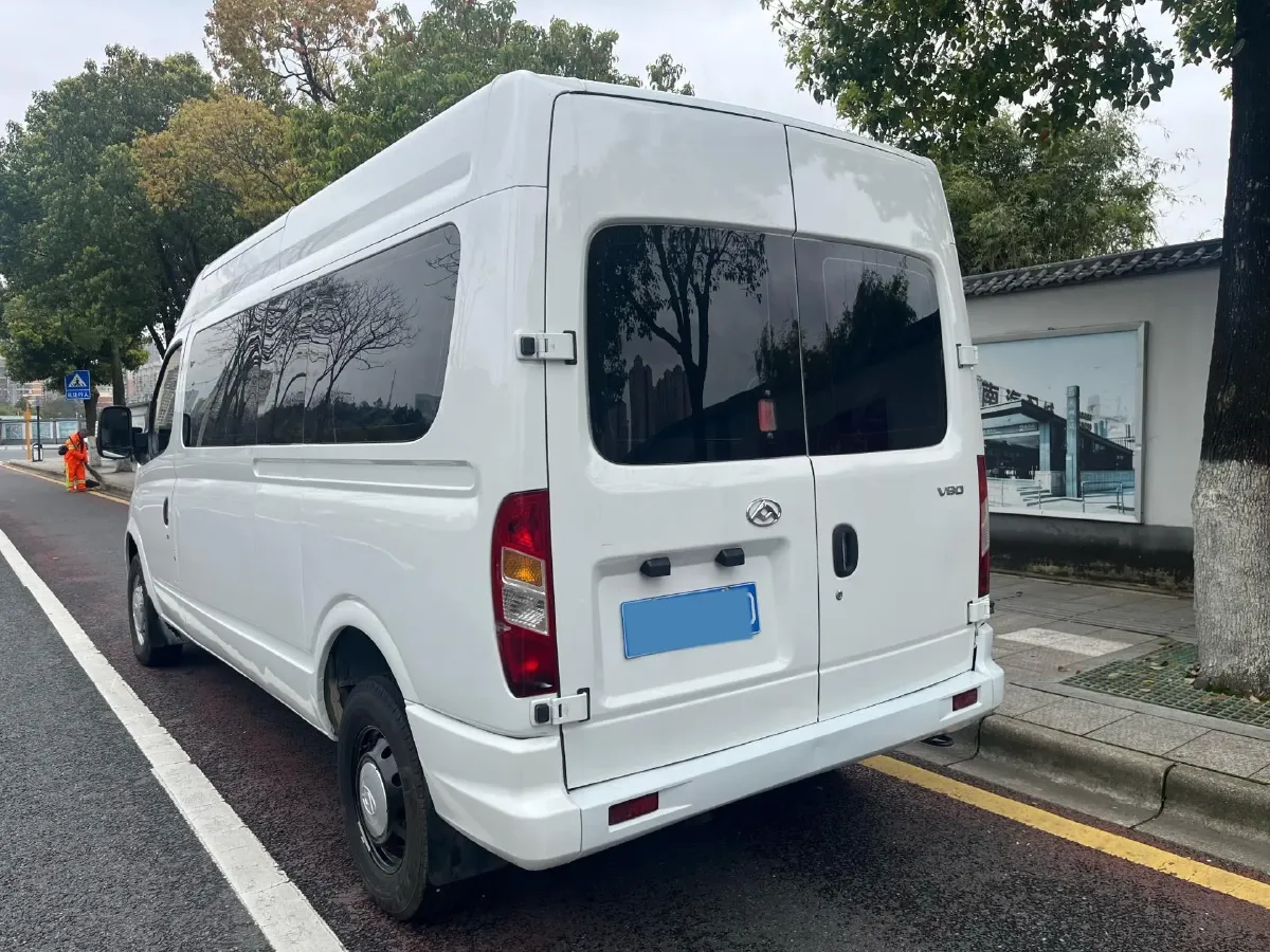 2019 MAXUS XinTu V80 2.0T 139HP L4 6MT,autocango,china used car exporter,china ev exporter,chinese used car exporter,chinese used ev exporter