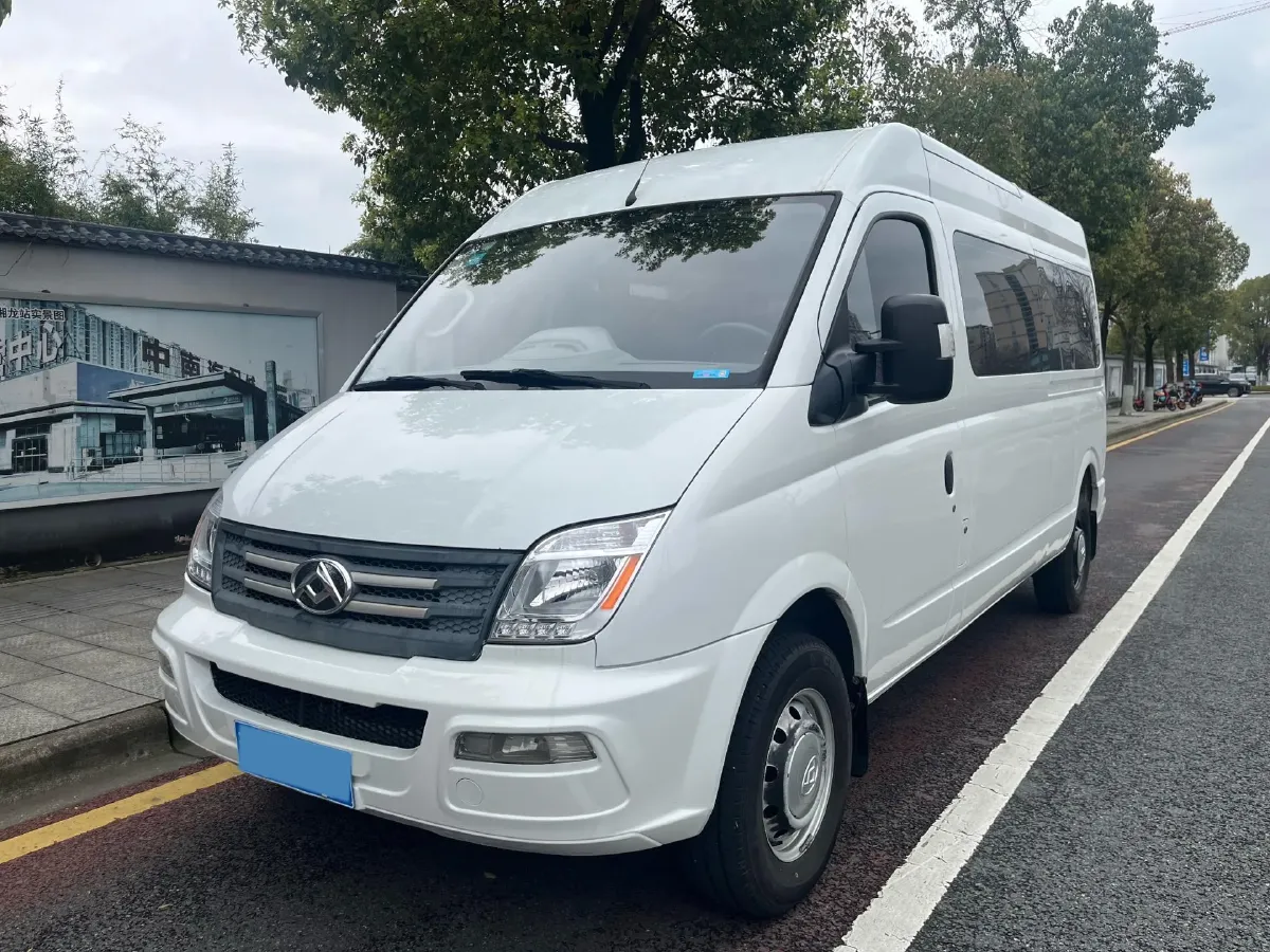 2019 MAXUS XinTu V80 2.0T 139HP L4 6MT,autocango,china used car exporter,china ev exporter,chinese used car exporter,chinese used ev exporter