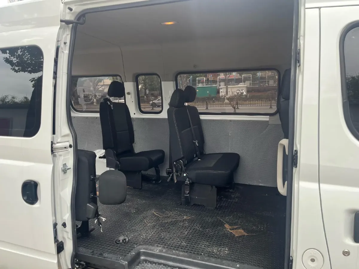 2019 MAXUS XinTu V80 2.0T 139HP L4 6MT,autocango,china used car exporter,china ev exporter,chinese used car exporter,chinese used ev exporter