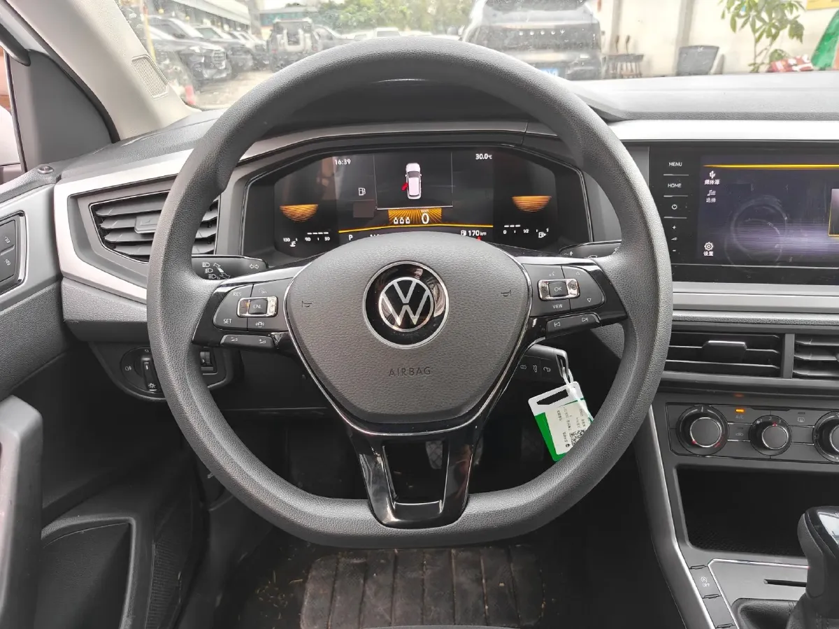 2023 Volkswagen Polo 1.5L 110HP L4 6AT,autocango,china used car exporter,china ev exporter,chinese used car exporter,chinese used ev exporter