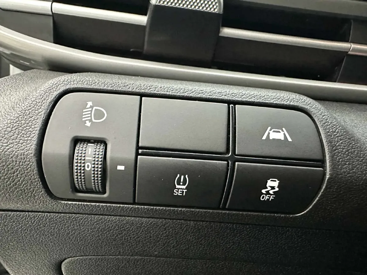 2022 Hyundai Elantra 1.5L 115HP L4 CVT,autocango,china used car exporter,china ev exporter,chinese used car exporter,chinese used ev exporter