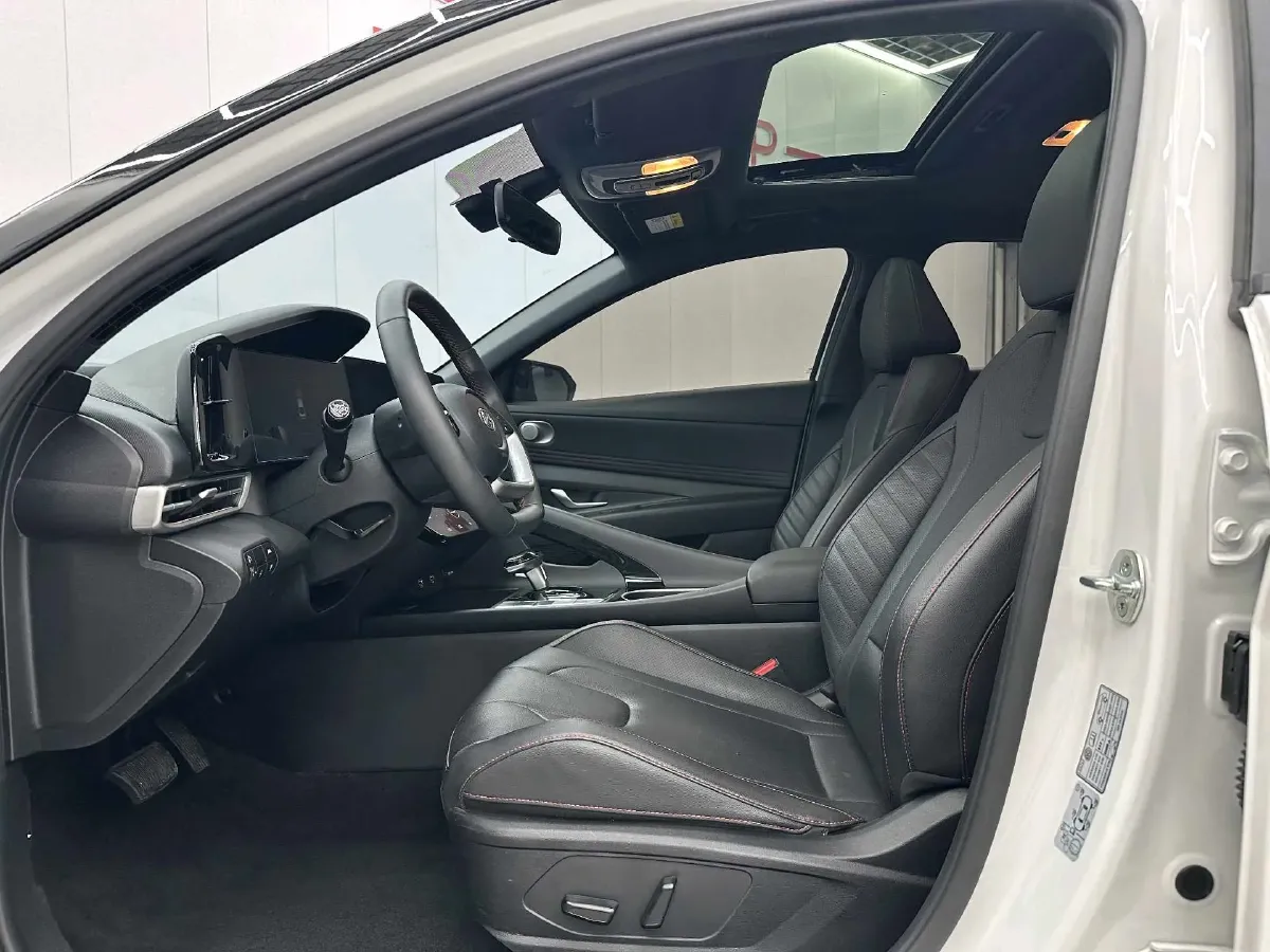 2022 Hyundai Elantra 1.5L 115HP L4 CVT,autocango,china used car exporter,china ev exporter,chinese used car exporter,chinese used ev exporter