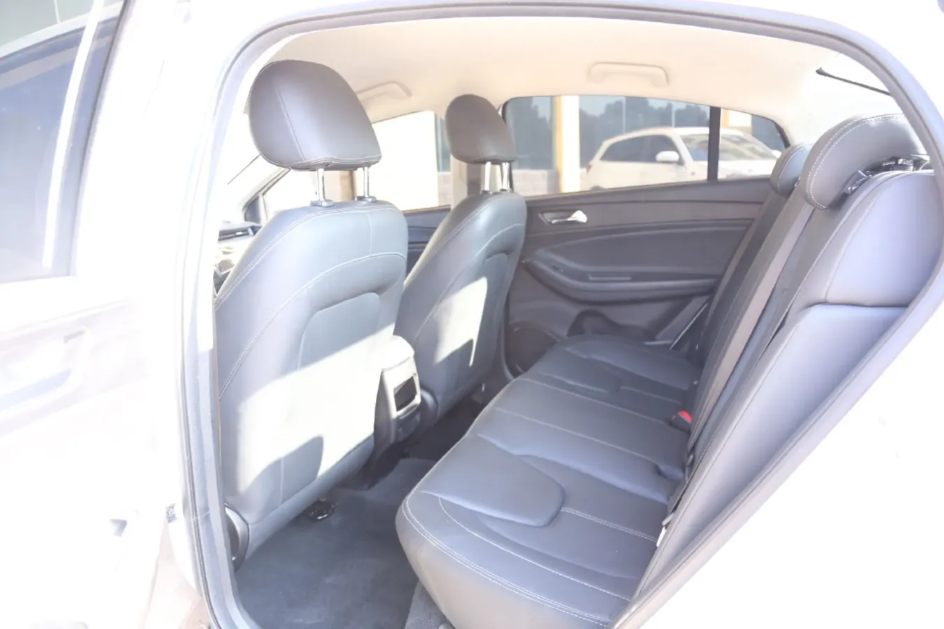 2021 Chery Arrizo 5 1.5L 116HP L4 CVT,autocango,china used car exporter,china ev exporter,chinese used car exporter,chinese used ev exporter