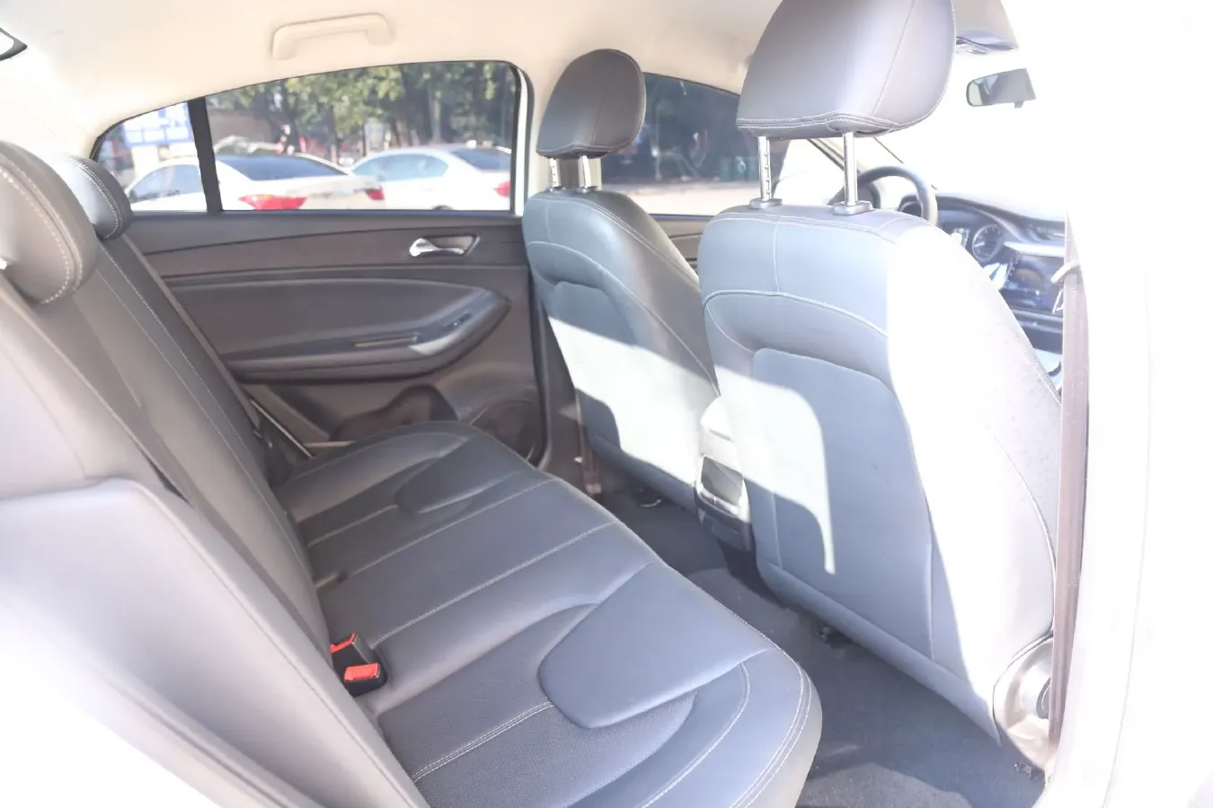 2021 Chery Arrizo 5 1.5L 116HP L4 CVT,autocango,china used car exporter,china ev exporter,chinese used car exporter,chinese used ev exporter