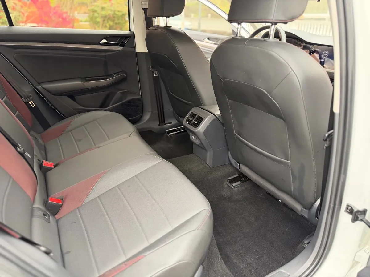 2021 Volkswagen Bora 1.5L 113HP L4 6AT,autocango,china used car exporter,china ev exporter,chinese used car exporter,chinese used ev exporter