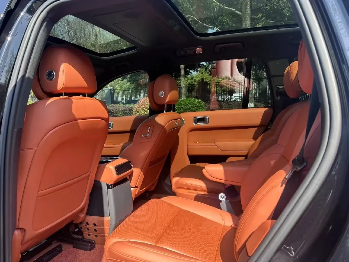 2024 Ford Bronco 2.3T 275HP L4 10AT,autocango,china used car exporter,china ev exporter,chinese used car exporter,chinese used ev exporter