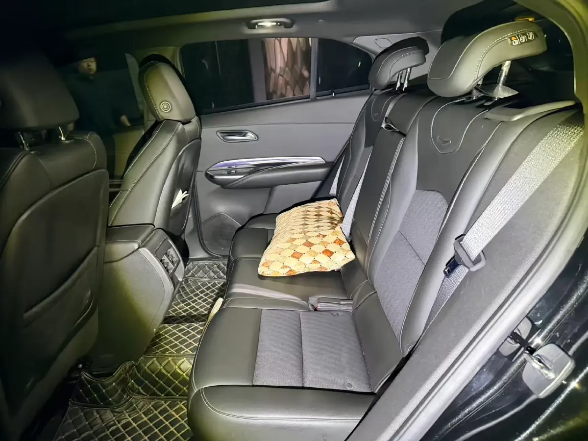 2021 Cadillac XT4 2.0T 237HP L4 9AT,autocango,china used car exporter,china ev exporter,chinese used car exporter,chinese used ev exporter