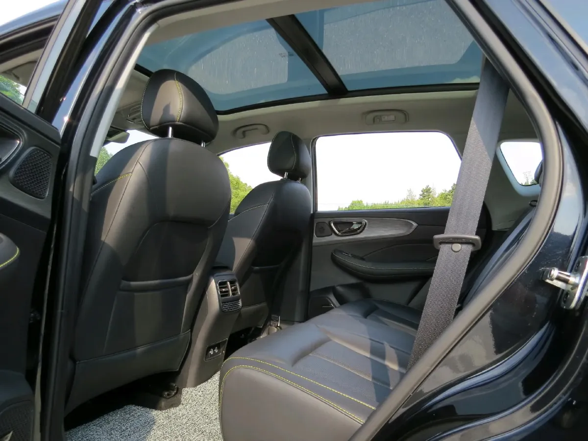 2021 Roewe RX5 1.5T 181HP L4 7DCT,autocango,china used car exporter,china ev exporter,chinese used car exporter,chinese used ev exporter