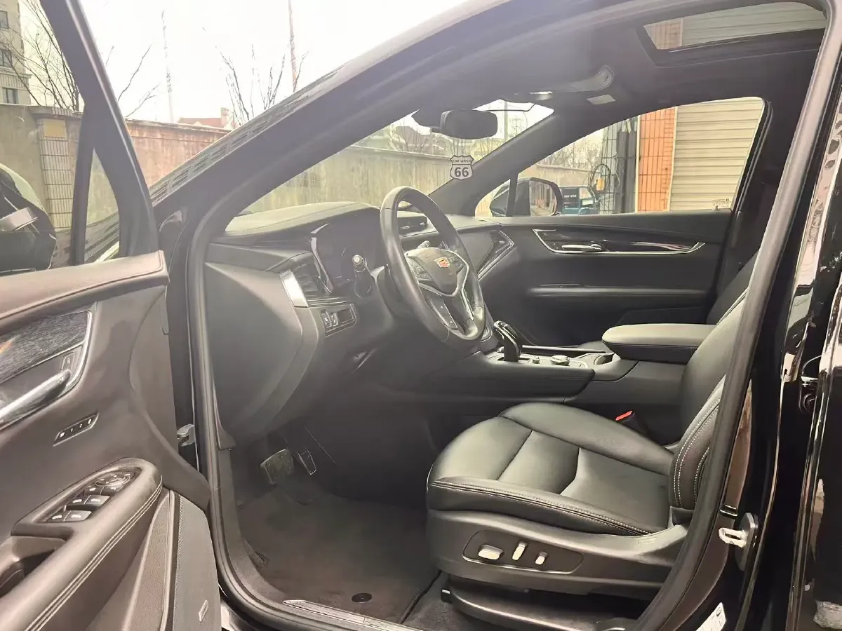 2022 Cadillac XT5 2.0T 237HP L4 9AT,autocango,china used car exporter,china ev exporter,chinese used car exporter,chinese used ev exporter