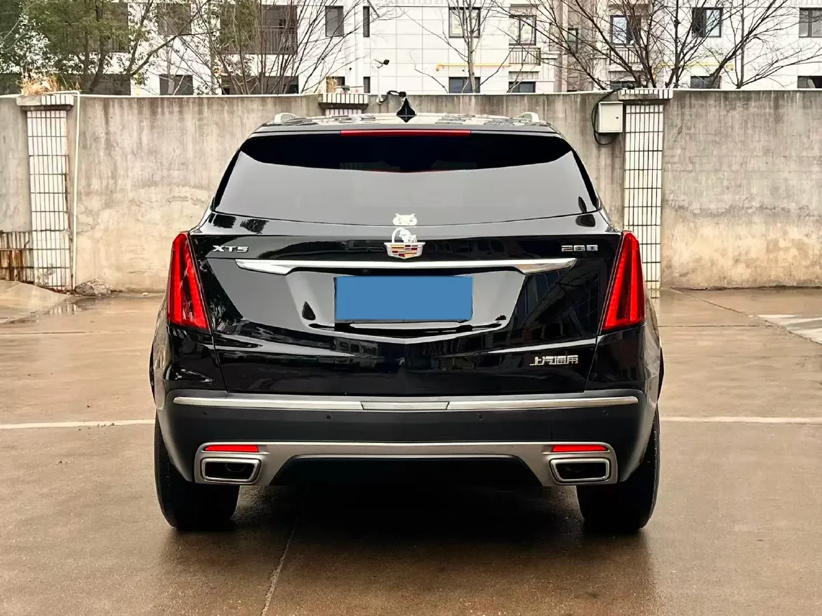 2022 Cadillac XT5 2.0T 237HP L4 9AT,autocango,china used car exporter,china ev exporter,chinese used car exporter,chinese used ev exporter