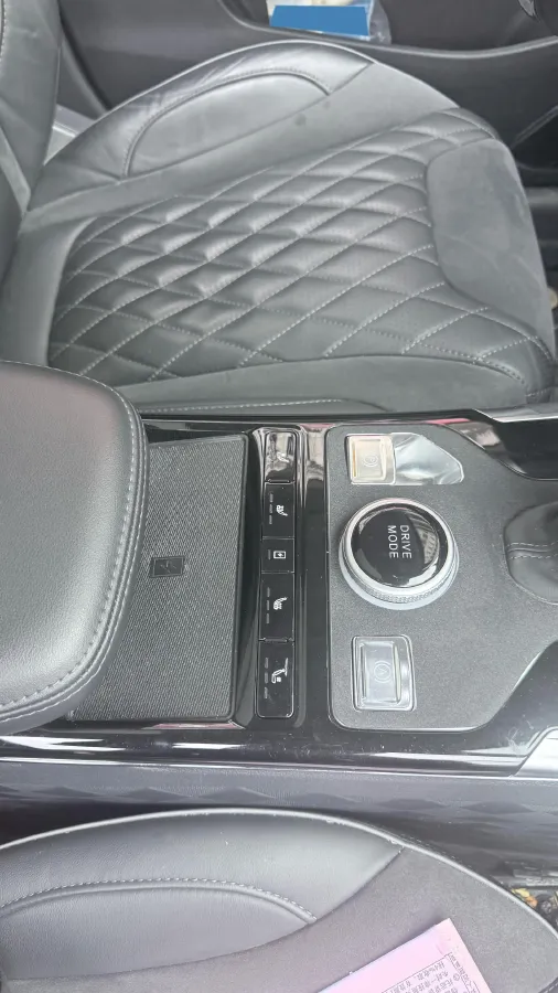 2019 HongQi HS5 2.0T 224HP L4 6AT,autocango,china used car exporter,china ev exporter,chinese used car exporter,chinese used ev exporter