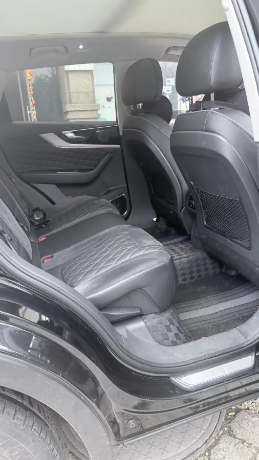 2019 HongQi HS5 2.0T 224HP L4 6AT,autocango,china used car exporter,china ev exporter,chinese used car exporter,chinese used ev exporter