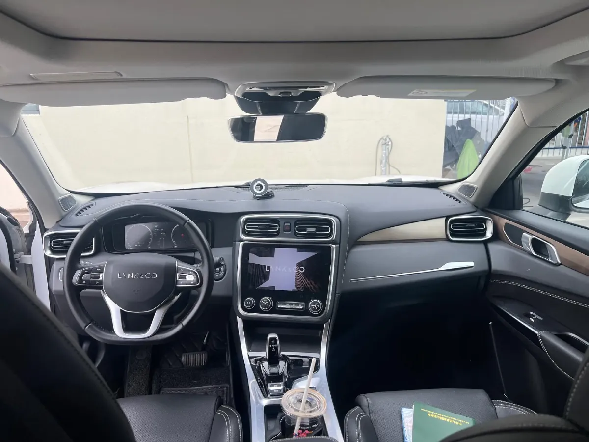 2019 Beijing BJ40 2.0T 218HP L4 6AT,autocango,china used car exporter,china ev exporter,chinese used car exporter,chinese used ev exporter