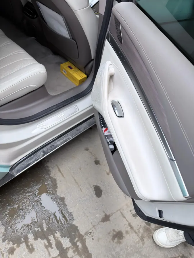 2022 IM L7 BEV 90KWH,autocango,china used car exporter,china ev exporter,chinese used car exporter,chinese used ev exporter