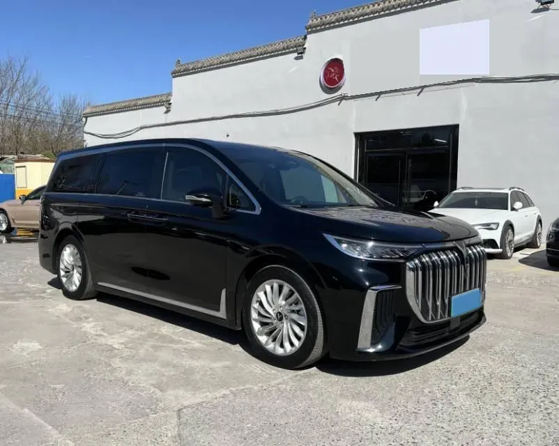 2024 Voyah Dream 1.5T 150HP L4 PHEV 43KWH,autocango,china used car exporter,china ev exporter,chinese used car exporter,chinese used ev exporter