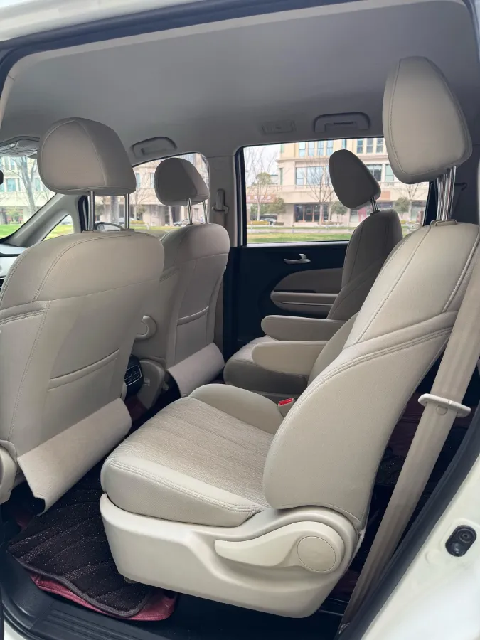 2021 GAC Trumpchi M6 1.5T 169HP L4 7DCT,autocango,china used car exporter,china ev exporter,chinese used car exporter,chinese used ev exporter