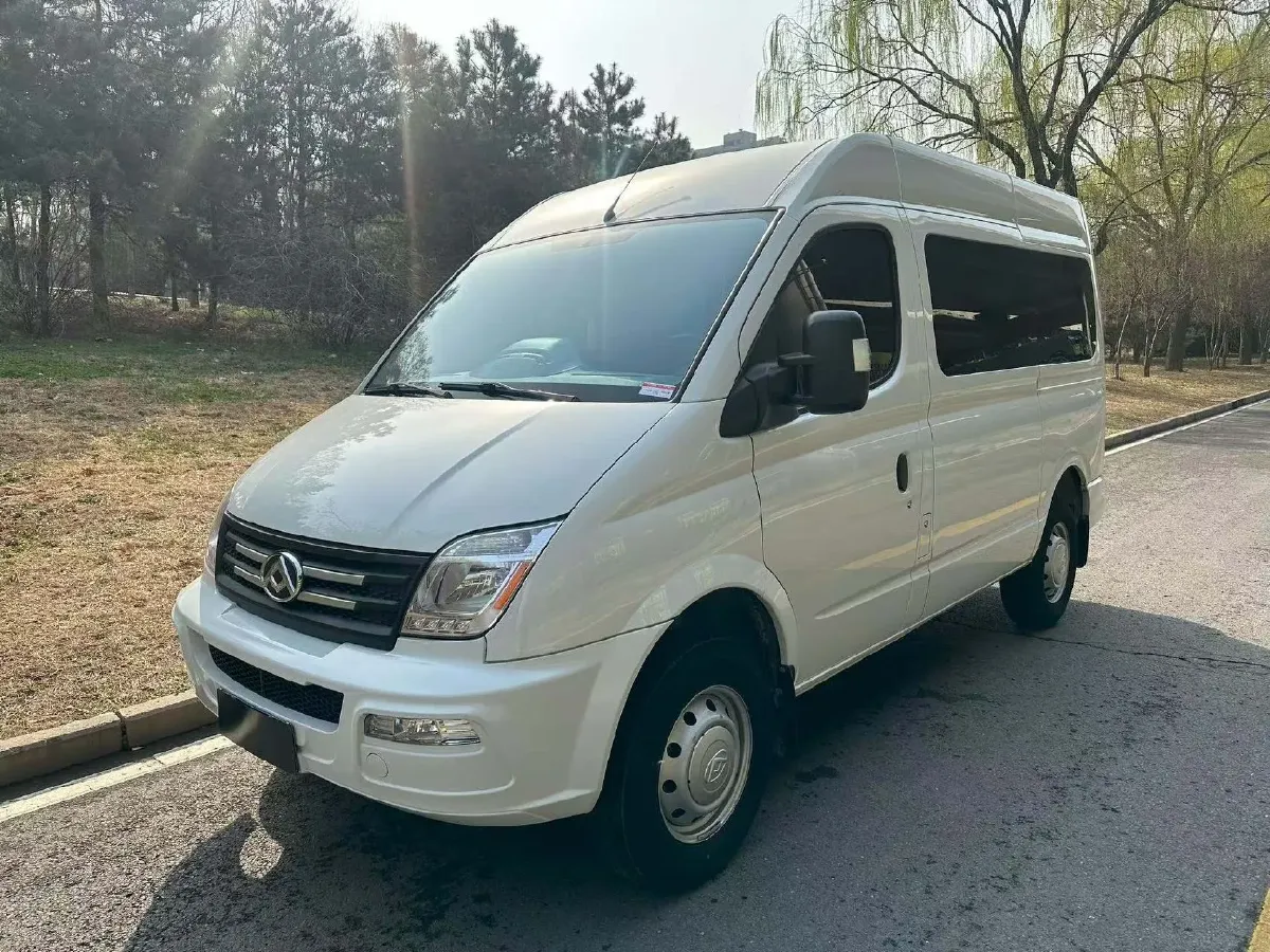 2021 MAXUS XinTu V80 2.0T 139HP L4 6MT,autocango,china used car exporter,china ev exporter,chinese used car exporter,chinese used ev exporter
